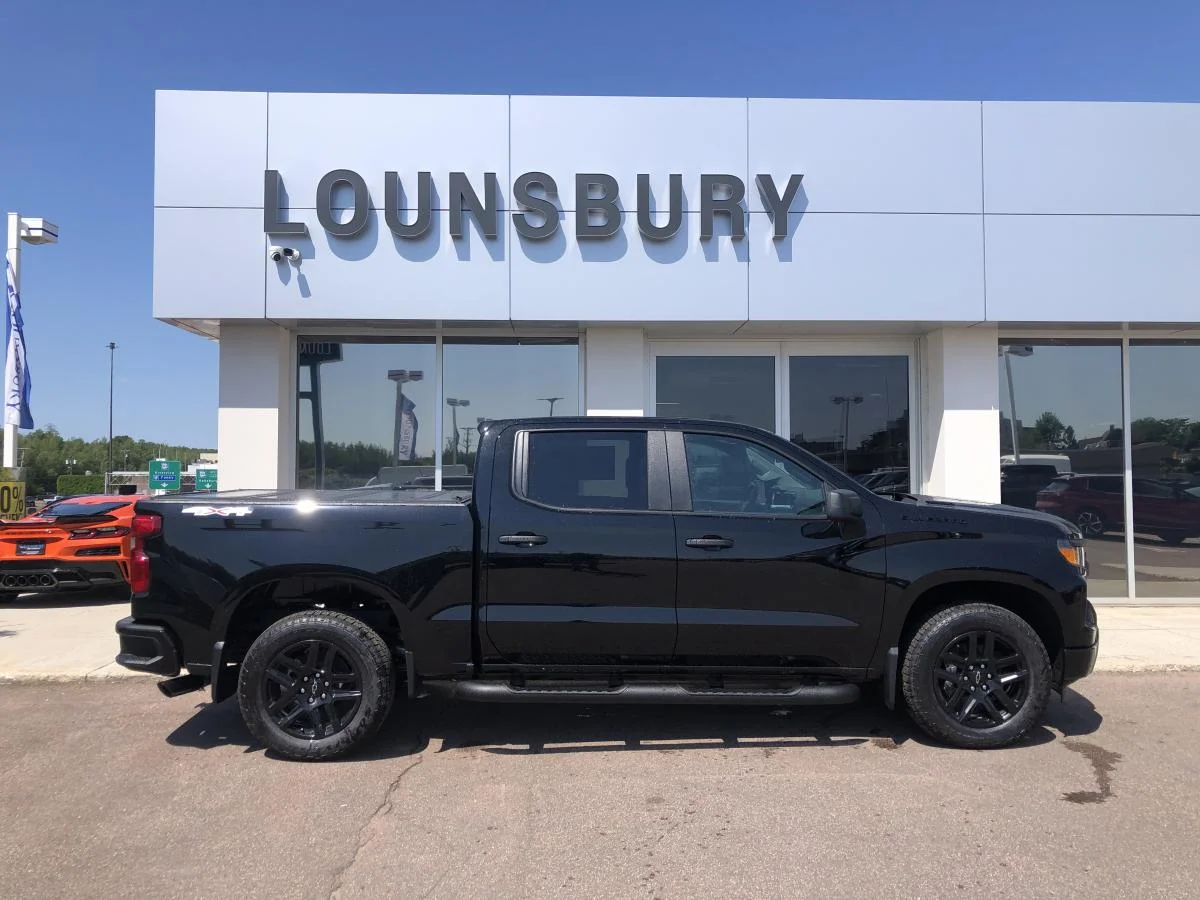 New 2026 Black Chevrolet 4wd Crew Cab 147 image 2