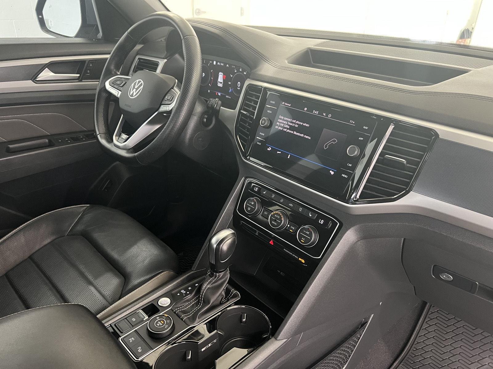 2023 Volkswagen Atlas Cross Sport SEL Premium R-Line - Photo 31