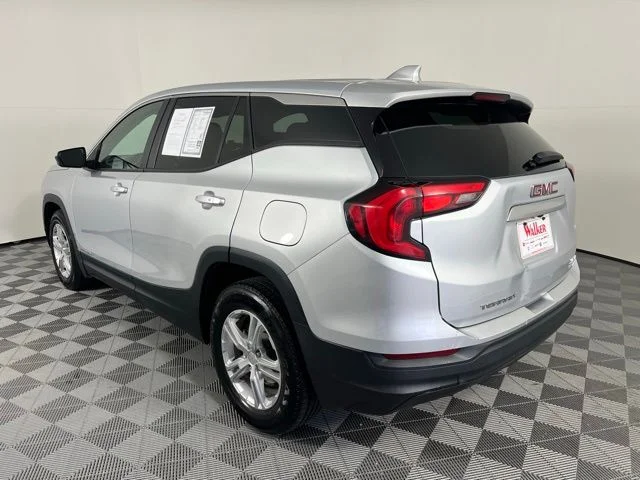 Used 2021 Silver GMC SLE image 5