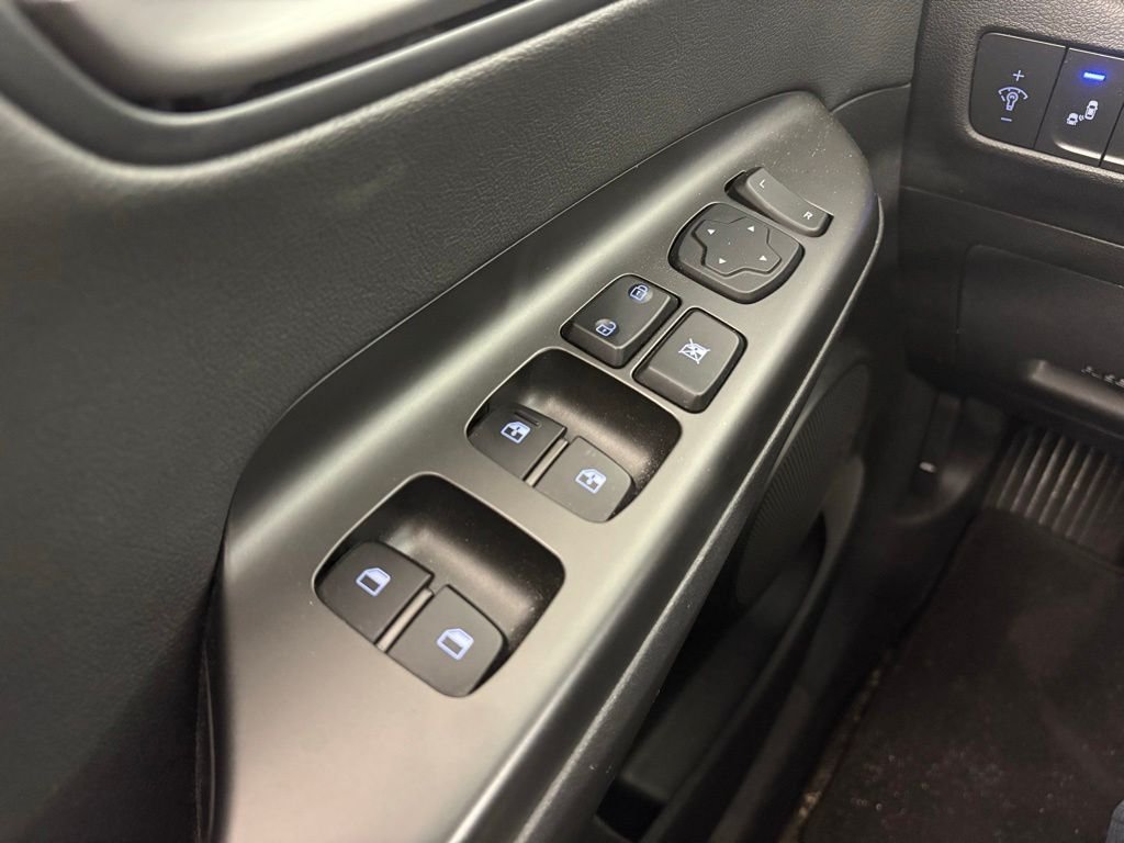 2021 Hyundai Kona Ultimate - Photo 25