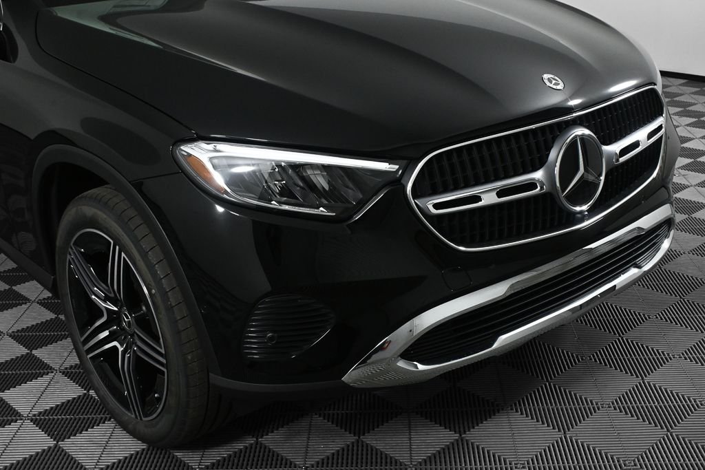 New 2026 Black Mercedes-Benz GLC 300 image 34