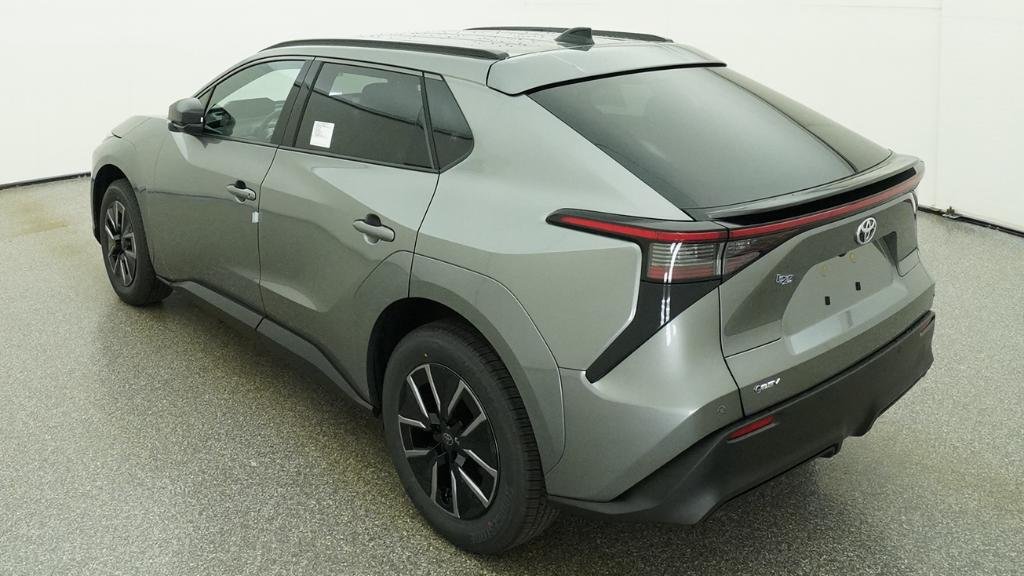 New 2026  Toyota XLE Plus image 4
