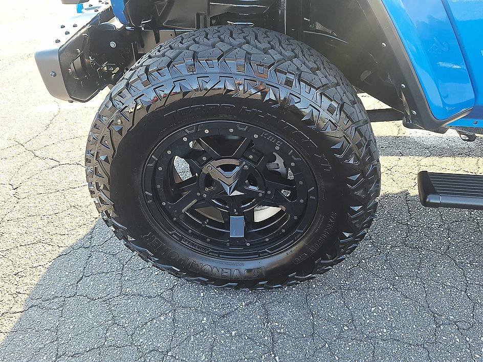 Used 2021 Hydro Blue Pearlcoat Jeep Unlimited Rubicon image 8