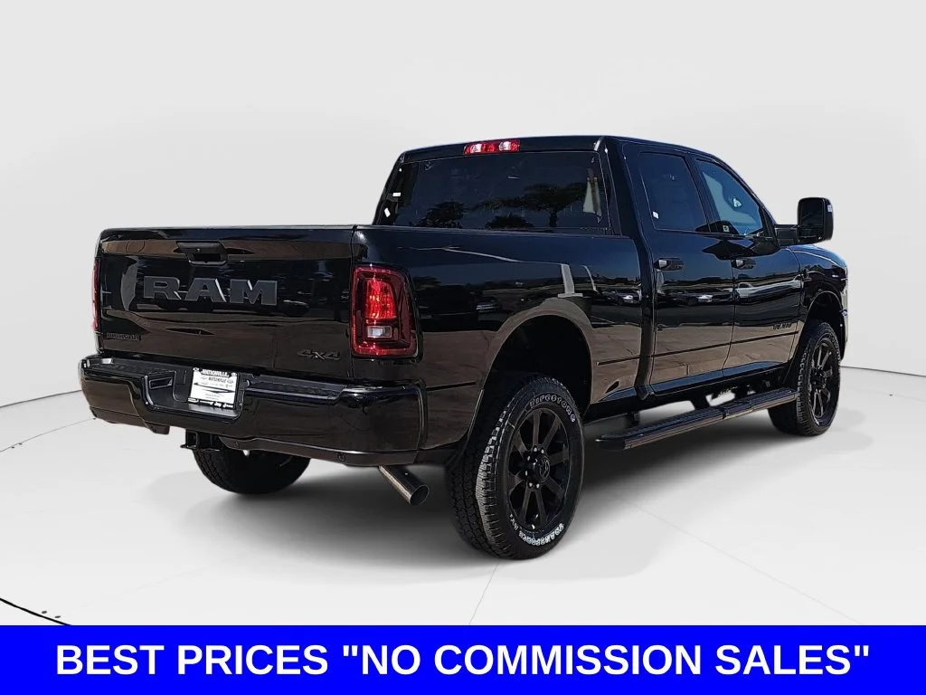 New 2026 Diamond Black Crystal Pearl-Coat Exterior Paint RAM Big Horn image 3