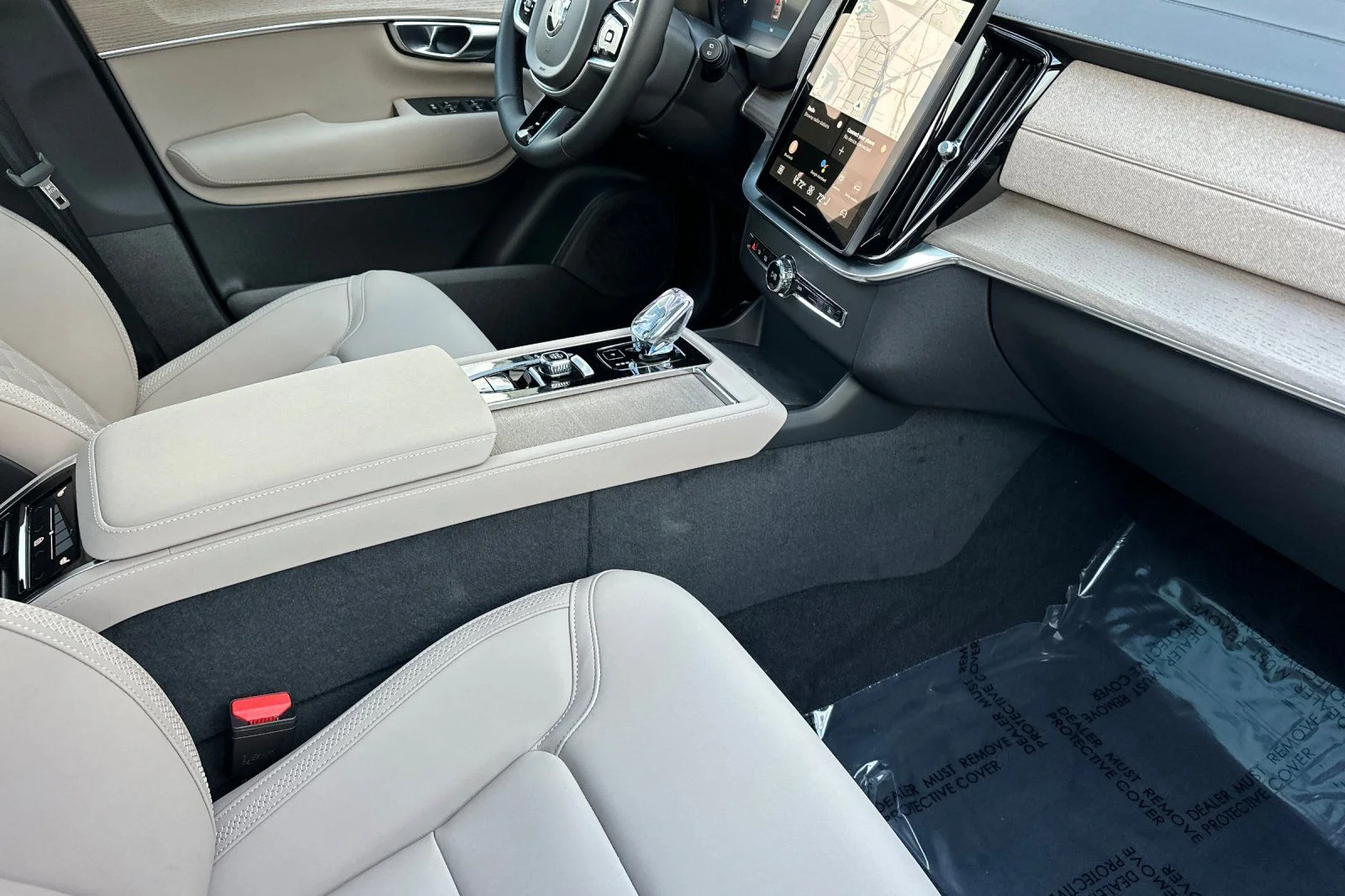 New 2026 Vapour Grey Volvo T8 Plus 7-Seater image 19
