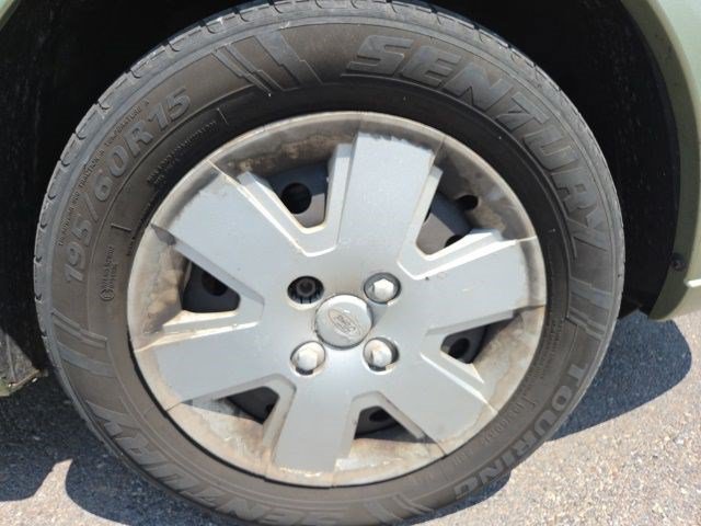 Used 2007 Green Ford S image 22