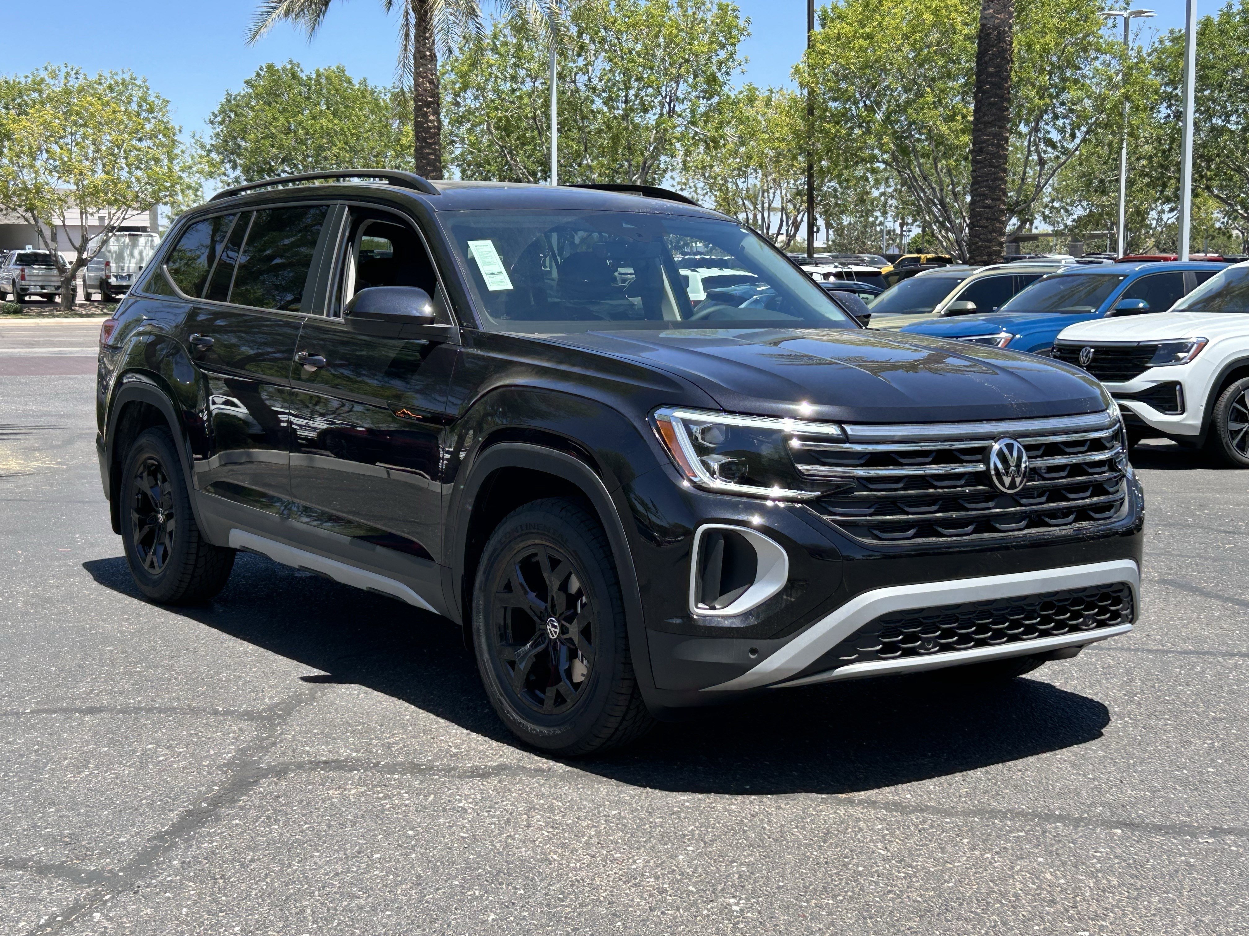 New 2026 Deep Black Pearl Volkswagen 2.0T Peak Edition image 4