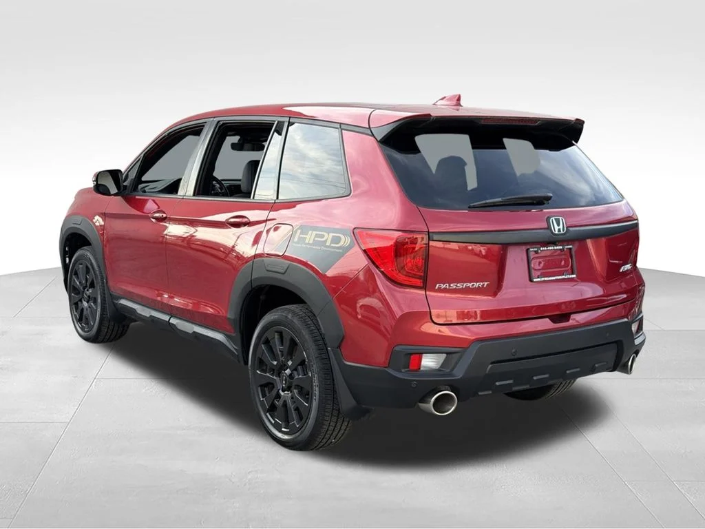 Used 2023 Red Honda EX-L image 5