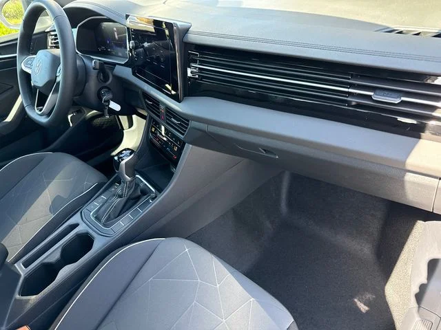 New 2026 Pure White Volkswagen 1.5T Sport image 20