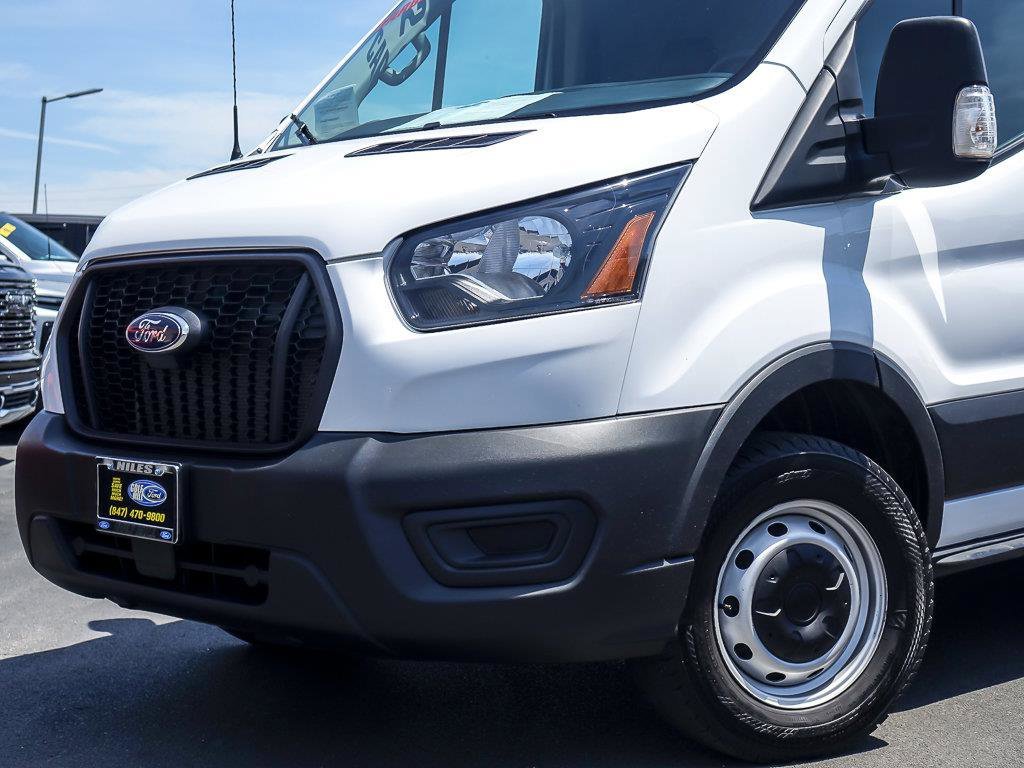 Used 2023 Oxford White Ford Base image 3