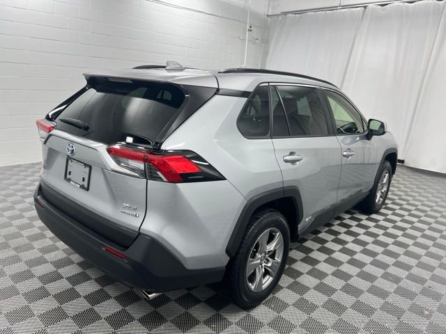 Used 2023 Silver Toyota XLE image 5