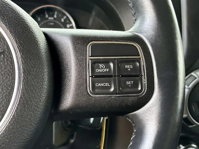 Used 2014 Gray Jeep Sport image 25