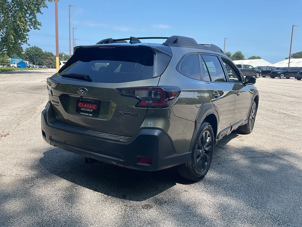 Used 2024 Autumn Green Metallic Subaru Onyx Edition image 5