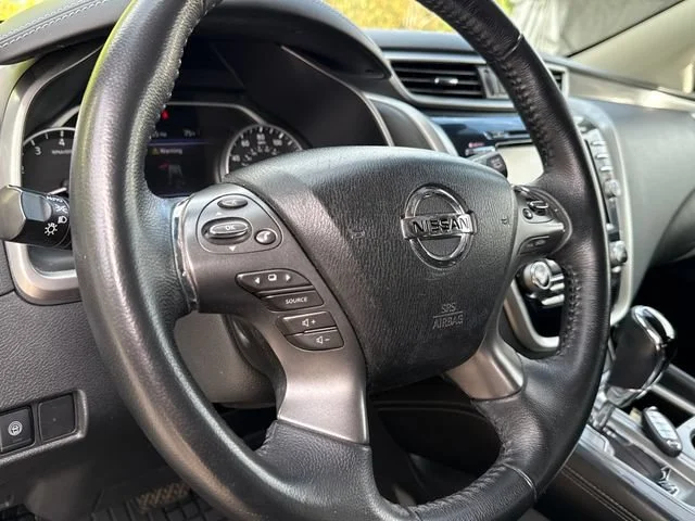 Used 2020 Super Black Metallic Nissan SV image 15
