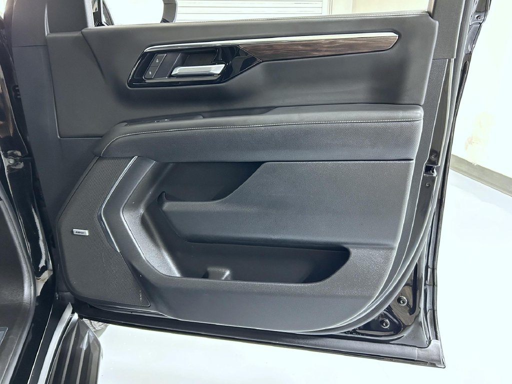 2025 Chevrolet Tahoe Premier - Photo 17