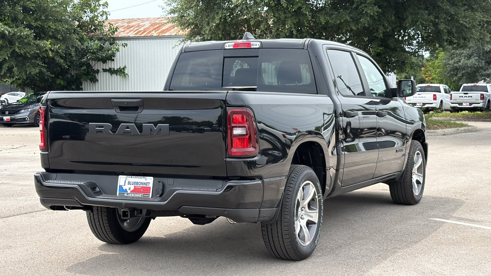 New 2026 Diamond Black Crystal Pearl-Coat Exterior Paint RAM Express image 5