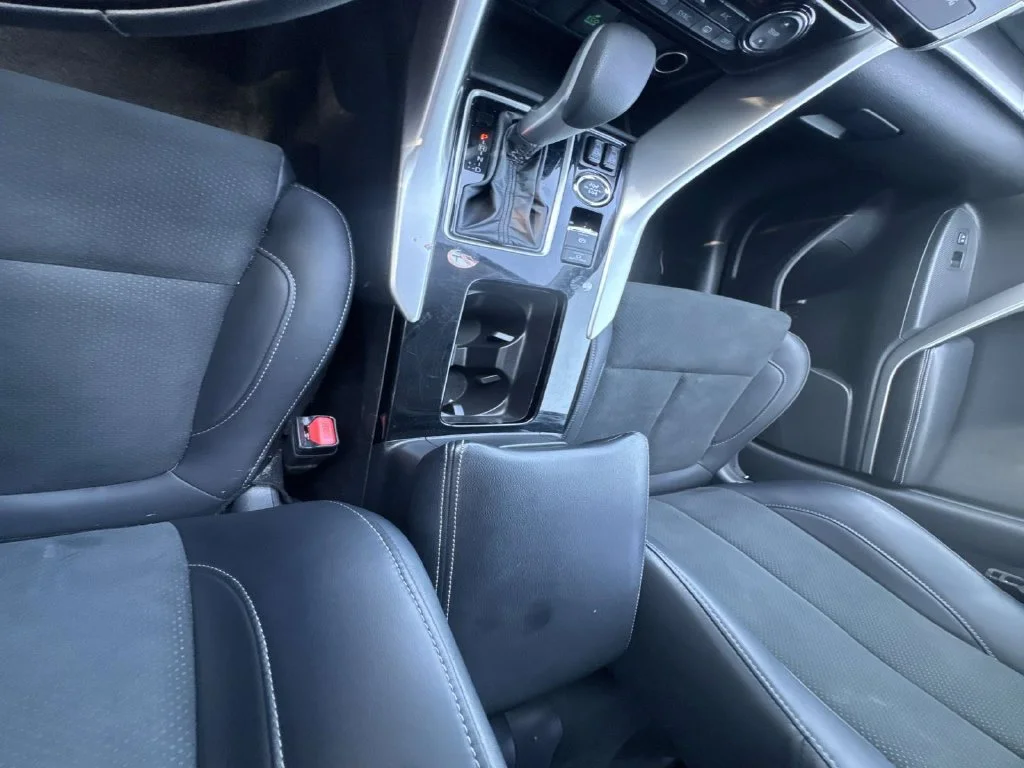 Used 2025 Alloy Silver Metallic Mitsubishi  image 43
