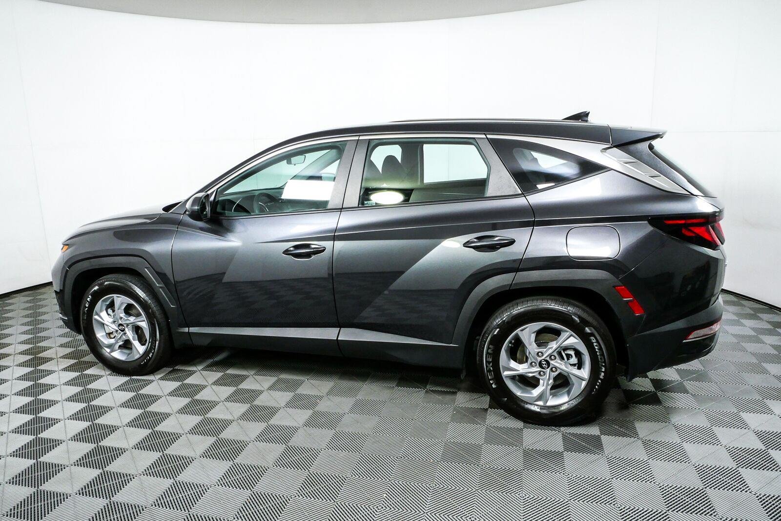 Used 2023 Portofino Gray Hyundai SE image 26