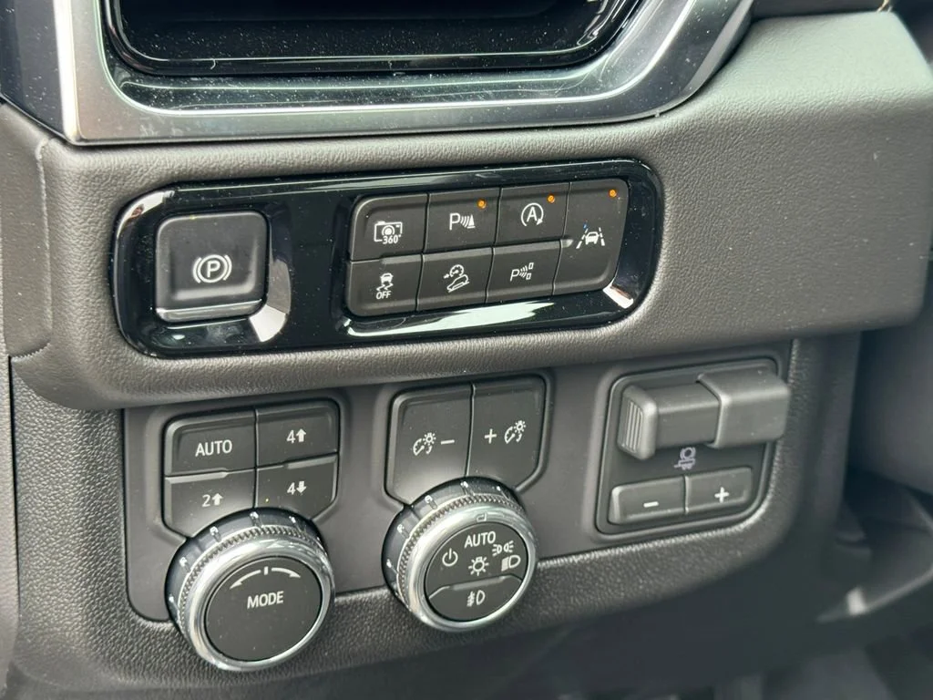 2026 GMC Yukon XL Elevation - Photo 28