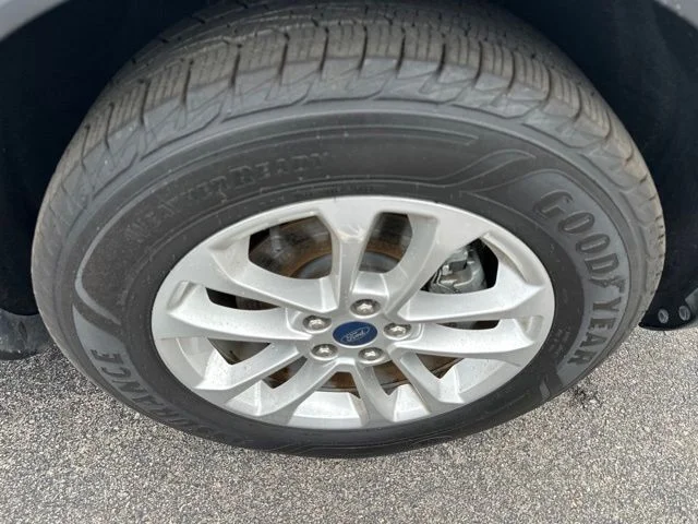 Used 2020 Ingot Silver Ford SE image 23