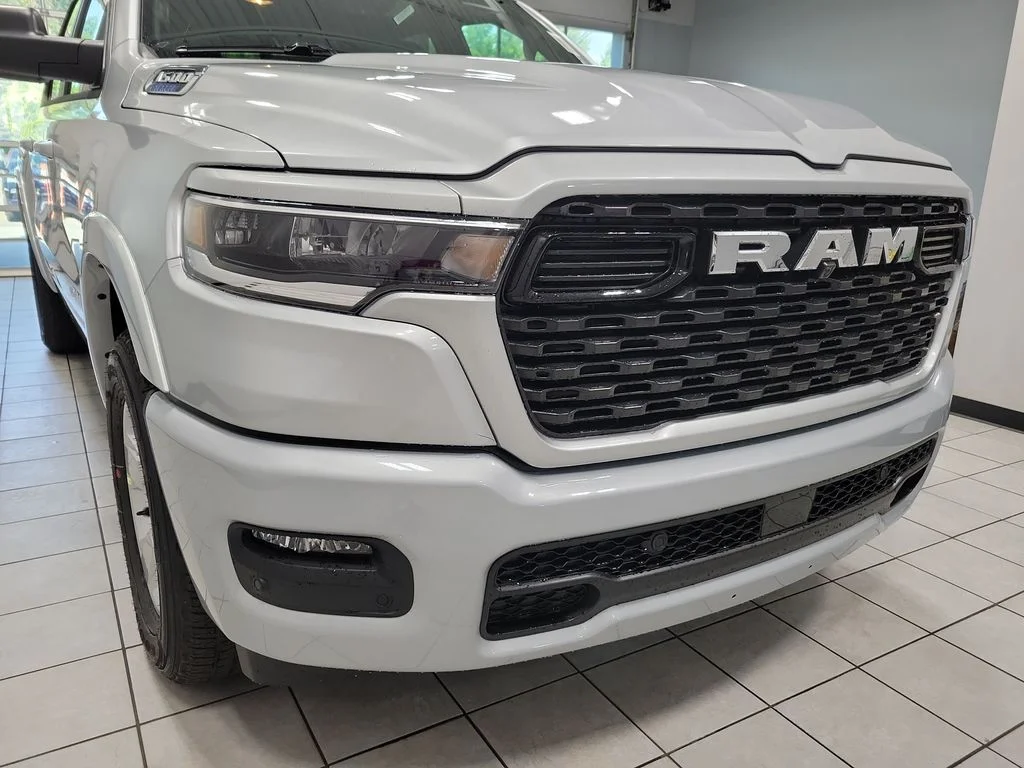 New 2026 Silver Zynith Exterior Paint RAM Big Horn/Lone Star image 15