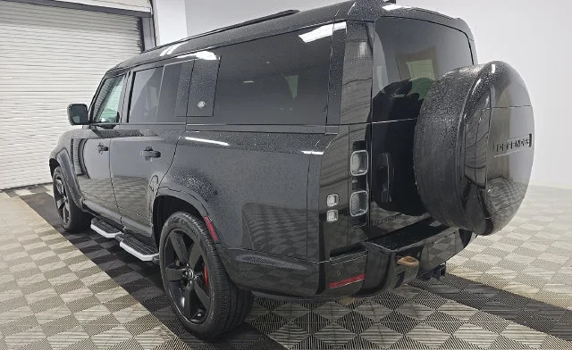 Used 2023 Black Land Rover X image 4