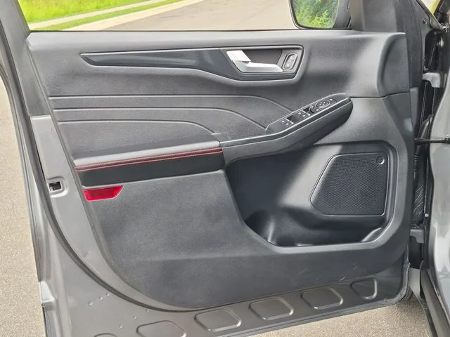 Used 2025 Gray Ford ST-Line image 30