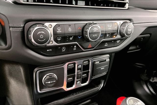 Used 2024 Black Jeep Texas Trail image 14