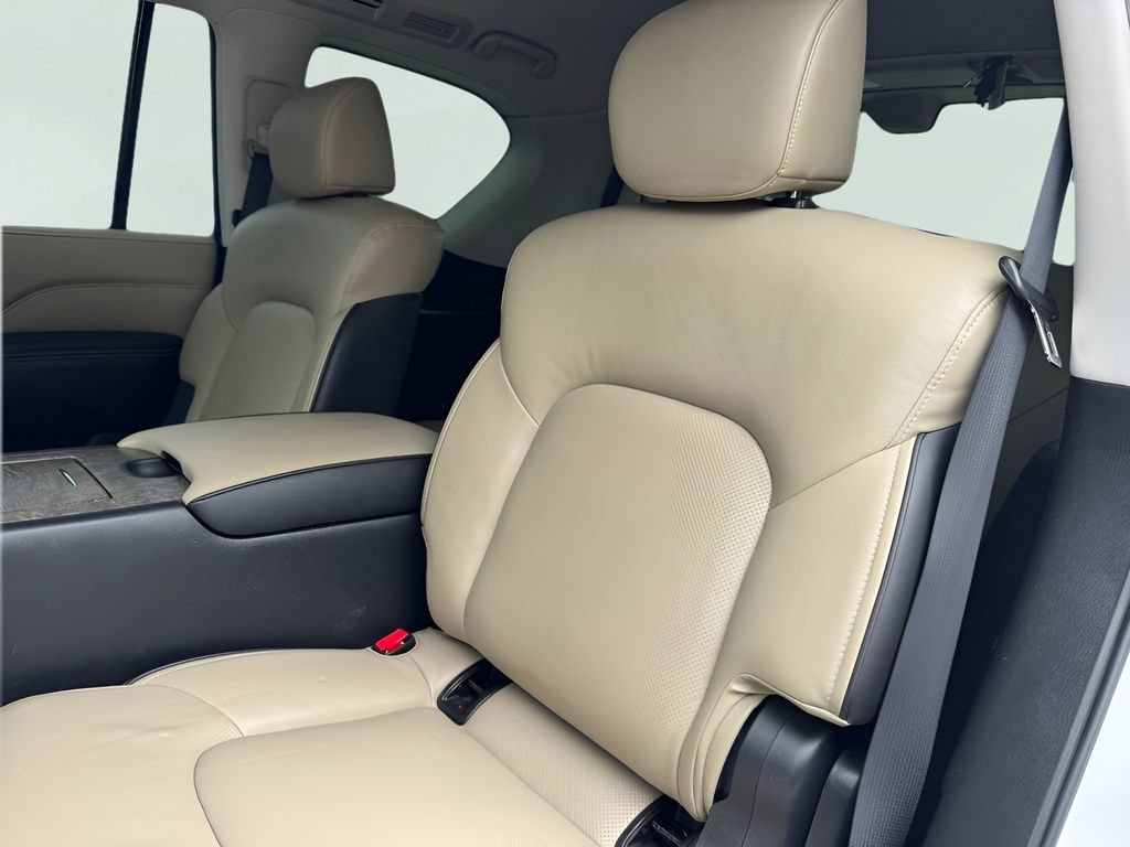 Used 2021 Moonstone White INFINITI Premium Select image 21
