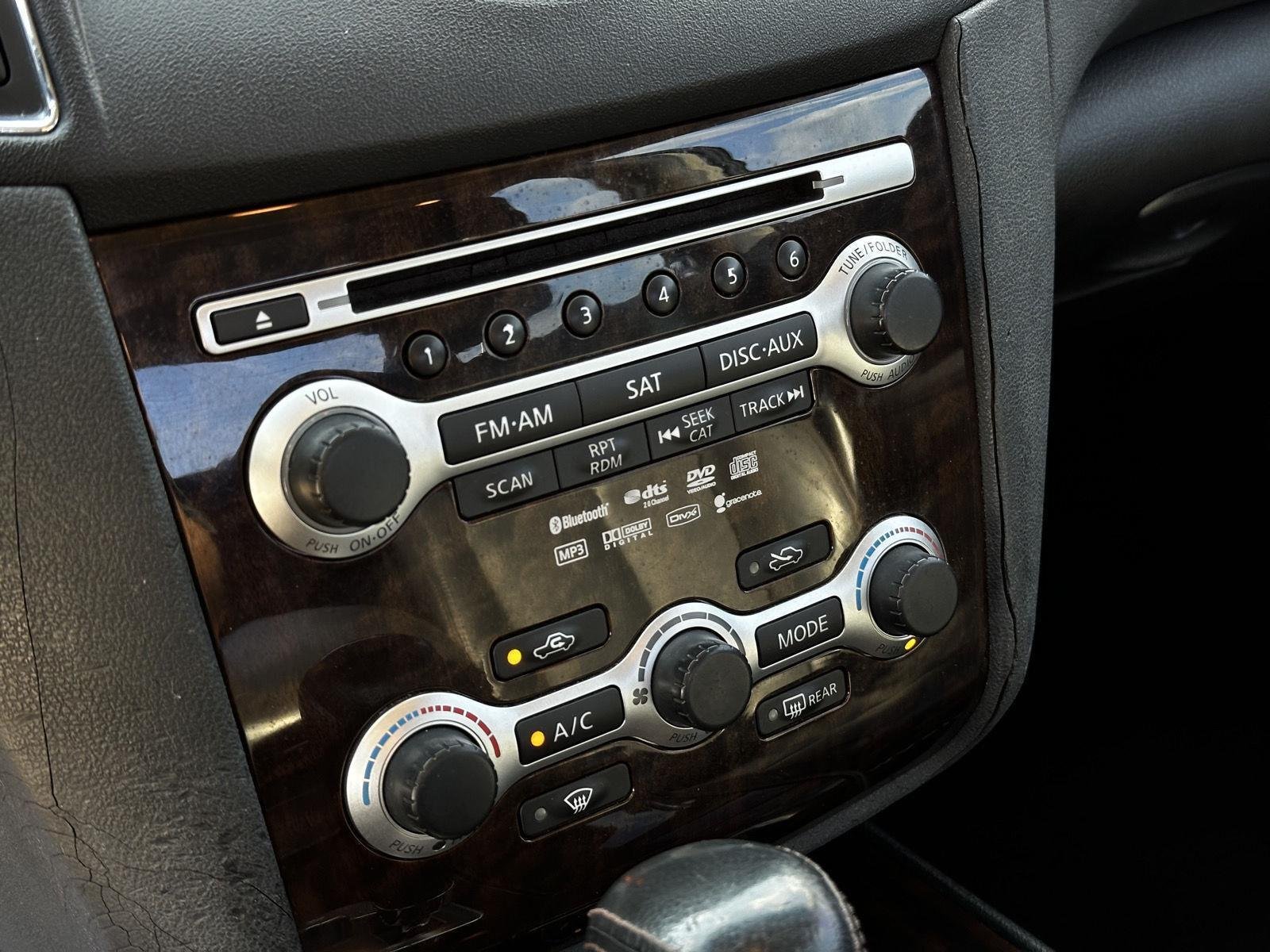 Used 2010 Super Black Nissan 3.5 SV w/Premium Pkg image 19