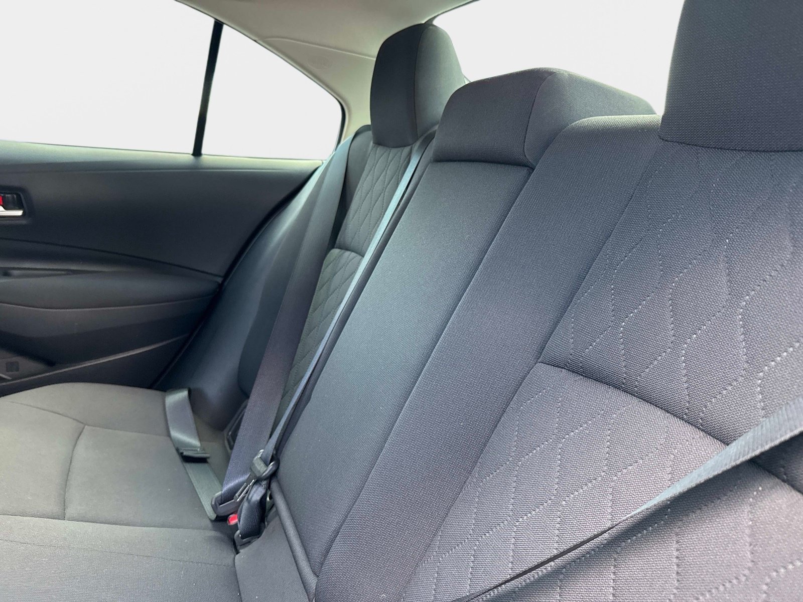 Used 2020 Classic Silver Metallic Toyota LE image 11