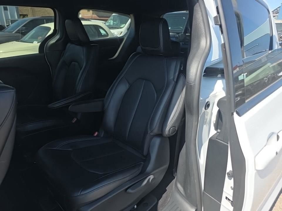 Used 2023 White Chrysler Touring L image 8