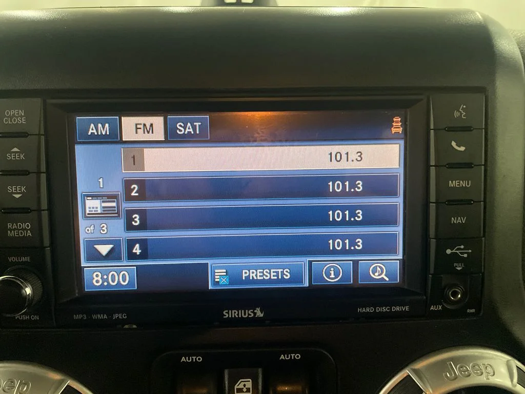 Used 2012  Jeep Rubicon image 19