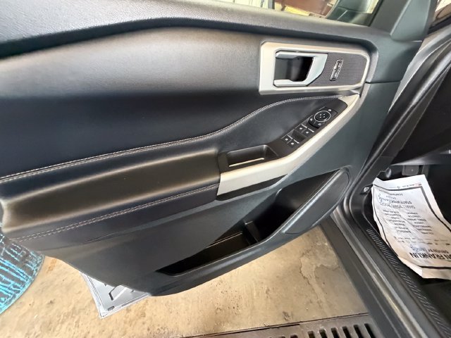 Used 2023 Gray Ford XLT image 10