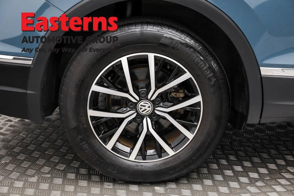 Used 2021 Blue Volkswagen 2.0T SE image 28