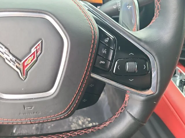 Used 2025 Black Chevrolet 2LT image 22