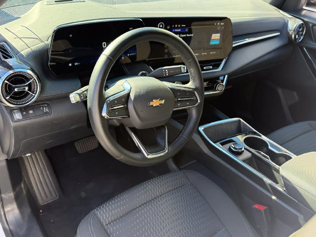 Used 2026 Summit White Chevrolet LT image 14