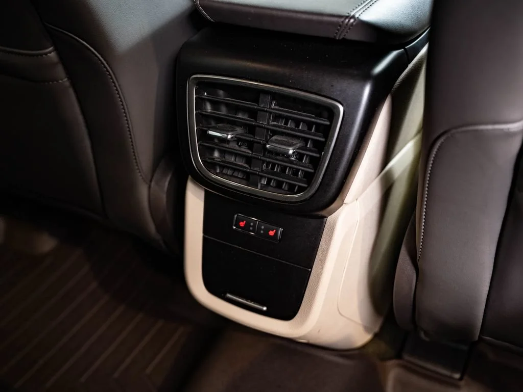 Used 2020 Pristine White Lincoln Reserve image 37