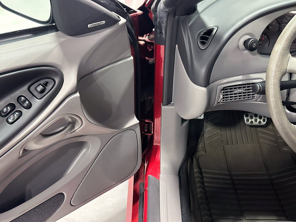 Used 2004  Ford GT image 65