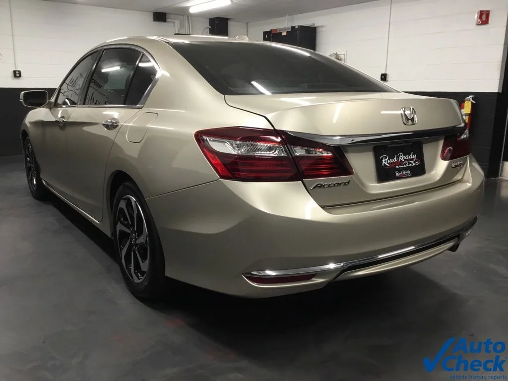 Used 2017 Beige Honda EX-L image 8