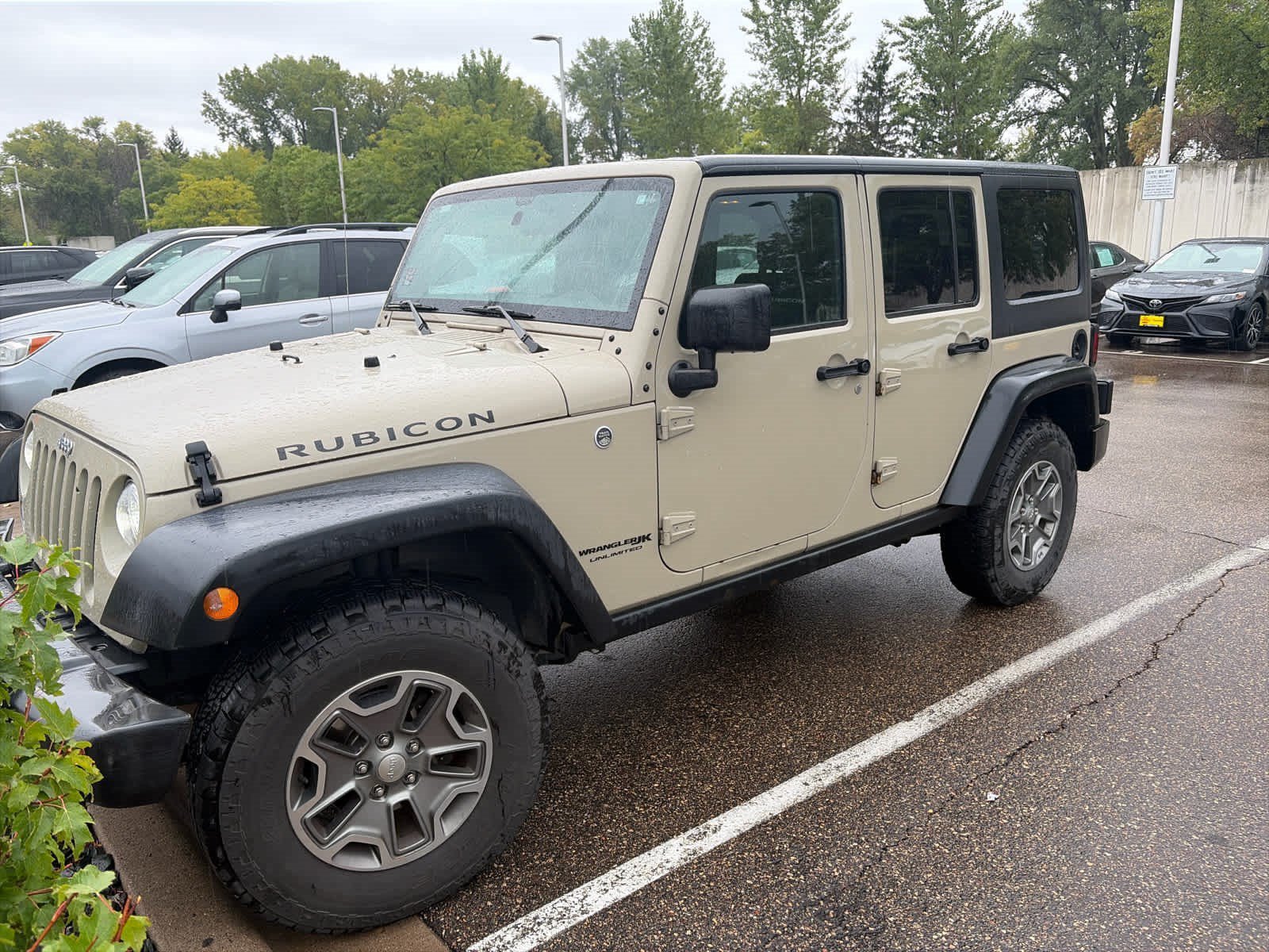 Used 2018 Gobi Clearcoat Jeep Rubicon image 3