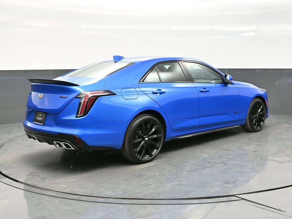2025 Cadillac CT4 V-Series - Photo 7