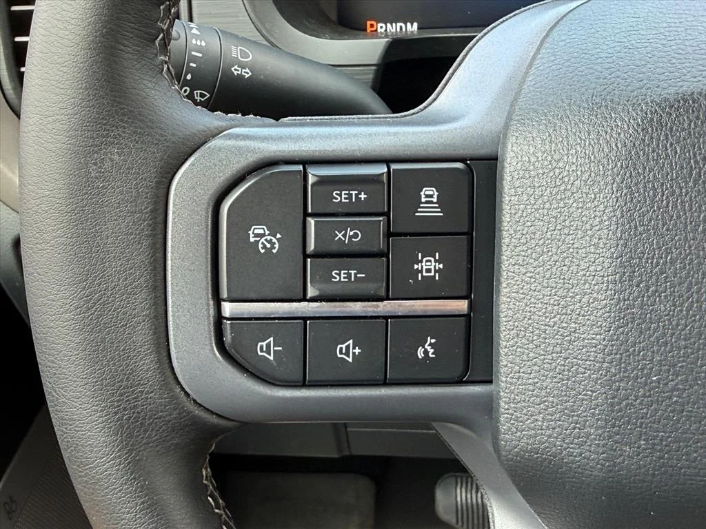 Certified Used 2025 Gray Ford XLT image 15