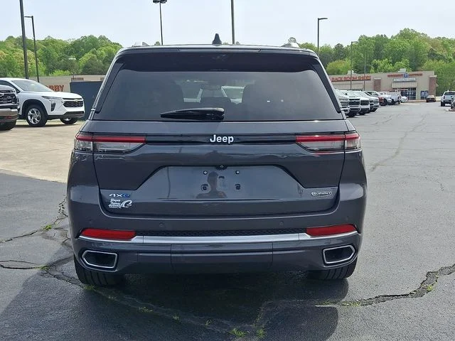 Used 2022 Gray Jeep Summit Reserve 4xe image 5