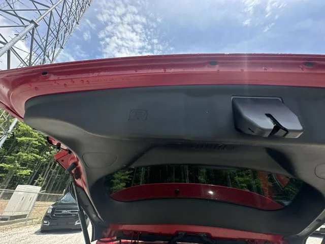Used 2019 Red Jeep Latitude image 42