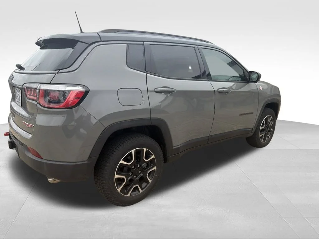 Used 2020 Gray Jeep Trailhawk image 15
