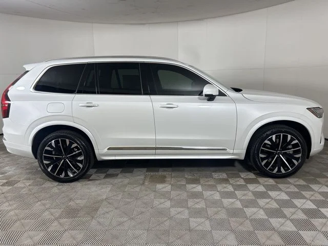 2025 Volvo XC90 Core - Photo 9