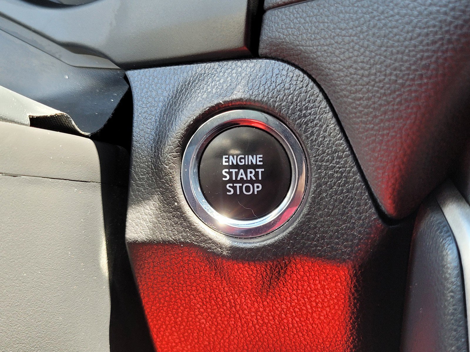 Used 2025 Silver Toyota XLE image 23