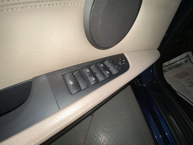 Used 2011 Blue BMW 328i image 13