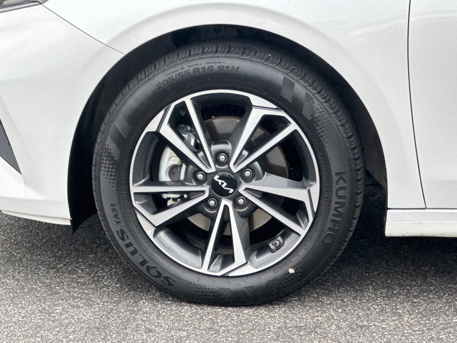 Certified Used 2023 White Kia LXS image 22